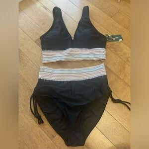 Women’s 2 pice high wasted bikini size medium